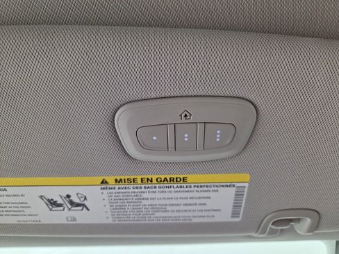 Certified 2020 Chrysler Pacifica Touring w/ Advanced Safetytec Group image 20