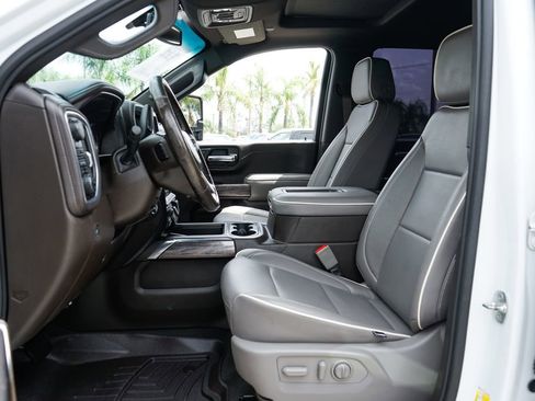 Used 2020 Chevrolet Silverado 2500 LTZ w/ LTZ Convenience Package image 19