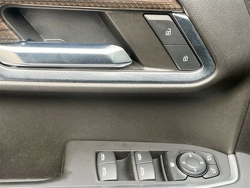 Used 2024 Chevrolet Silverado 1500 LT Trail Boss w/ Convenience Package II image 18