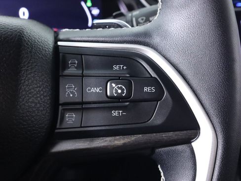 Used 2023 Jeep Grand Cherokee 4WD 4xe w/ Luxury Tech Group II image 13