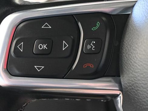 Used 2020 Jeep Wrangler Unlimited Sahara image 16