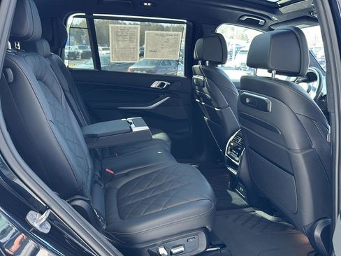 Certified 2023 BMW X7 xDrive40i w/ M Sport Package image 11