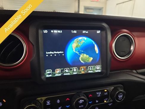 Used 2023 Jeep Wrangler Unlimited Rubicon w/ Cold Weather Group AWD/4WD image 14