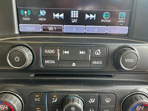 Used 2018 GMC Sierra 2500 Denali w/ Duramax Plus Package AWD/4WD image 17
