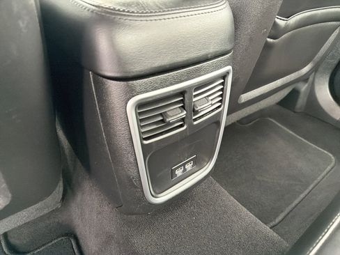 Used 2019 Chrysler 300 Touring L w/ Quick Order Package 22F image 13