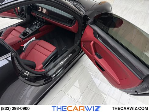 Used 2025 Porsche 911 Carrera 4 GTS image 60
