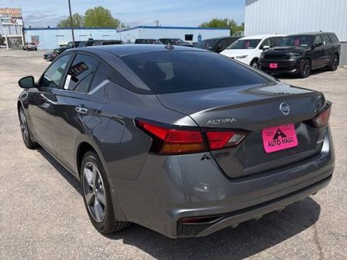 Used 2021 Nissan Altima 2.5 S AWD/4WD image 8