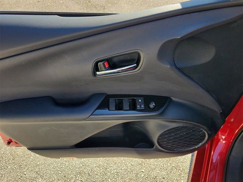 Used 2022 Toyota Prius Prime LE image 12