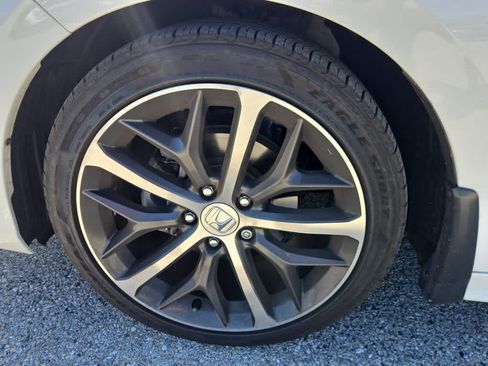 Used 2024 Honda Civic Touring image 18