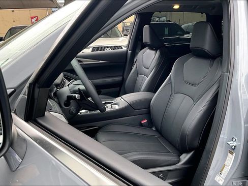 New 2026 INFINITI QX60 Luxe FWD image 12