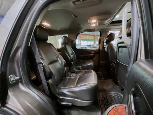 Used 2014 Chevrolet Tahoe LTZ AWD/4WD image 18