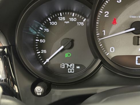 Certified 2023 Porsche Macan S AWD/4WD image 53
