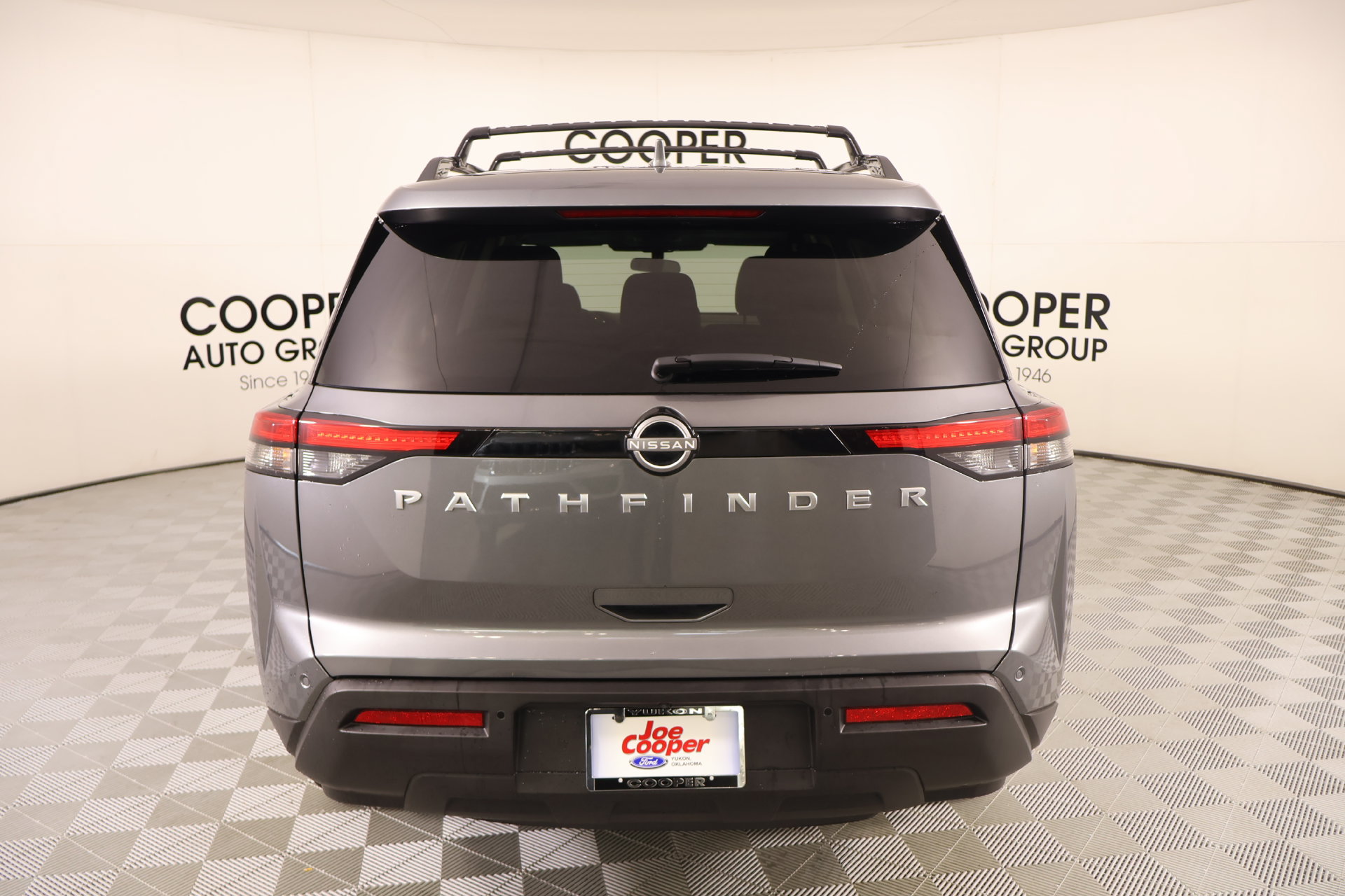 Used 2025 Nissan Pathfinder SV FWD image 22
