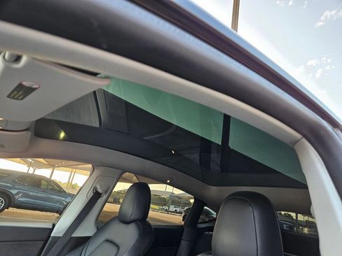 Used 2022 Tesla Model Y Performance image 14