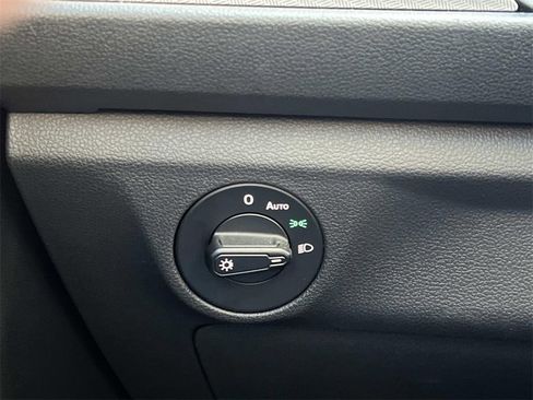 Used 2020 Volkswagen Jetta SE image 23