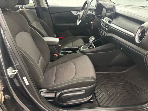 Used 2024 Kia Forte LXS w/ LXS Technology Package FWD image 34