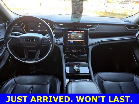 Used 2022 Jeep Grand Cherokee L Limited image 11