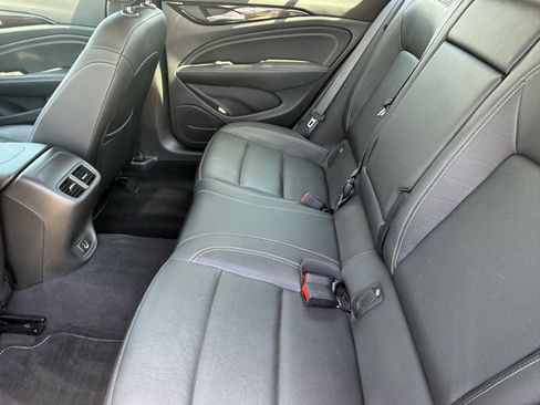 Used 2019 Buick Regal Essence w/ Sights and Sounds Package image 14