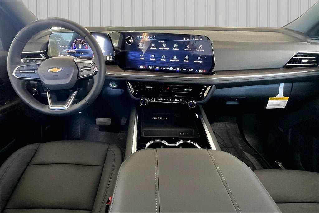 New 2026 Chevrolet Suburban LT w/ Comfort Package AWD/4WD image 2