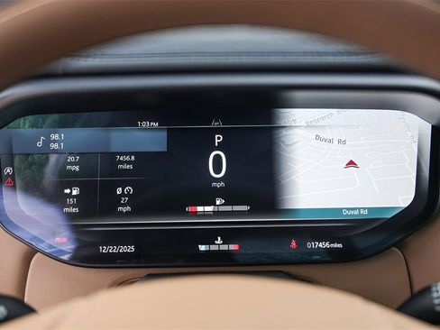 Used 2025 Land Rover Range Rover Sport Dynamic SE image 10