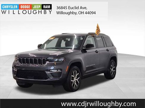 Certified 2025 Jeep Grand Cherokee Limited AWD/4WD image 1
