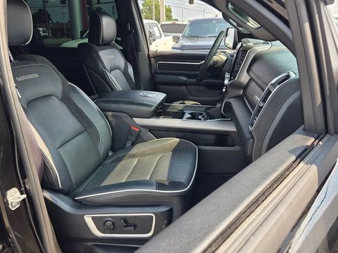 Used 2025 RAM 1500 Laramie w/ Sport Appearance Package AWD/4WD image 15