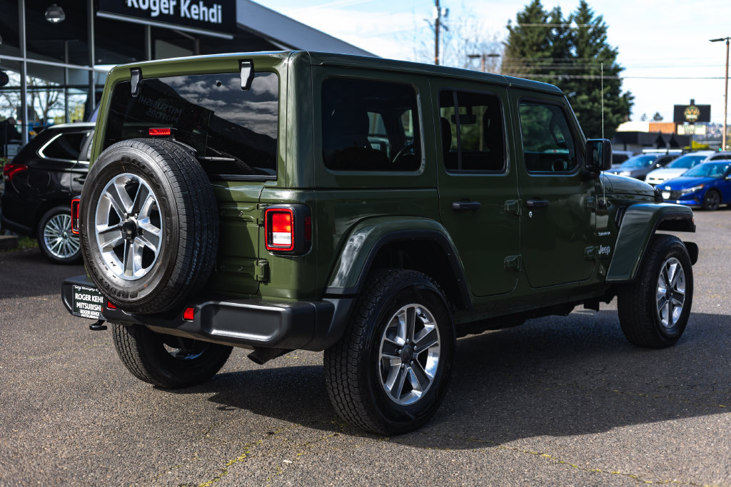 Used 2023 Jeep Wrangler Unlimited Sahara AWD/4WD image 8