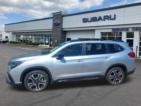 Certified 2025 Subaru Ascent Limited AWD/4WD image 5