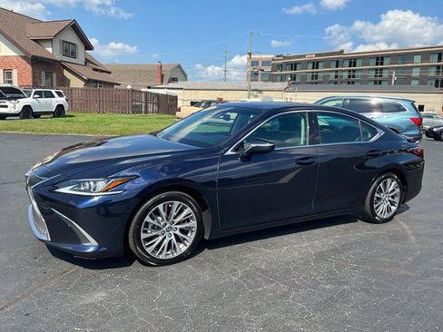 Used 2020 Lexus ES 300h w/ Premium Package FWD image 3