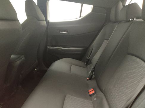 Used 2018 Toyota C-HR XLE image 18