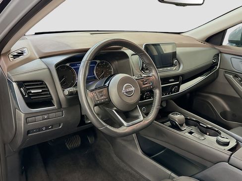 Used 2023 Nissan Rogue SL image 18