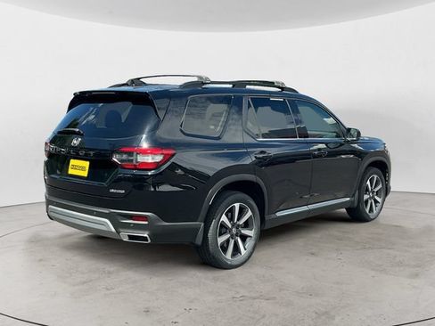 Used 2024 Honda Pilot Touring image 5