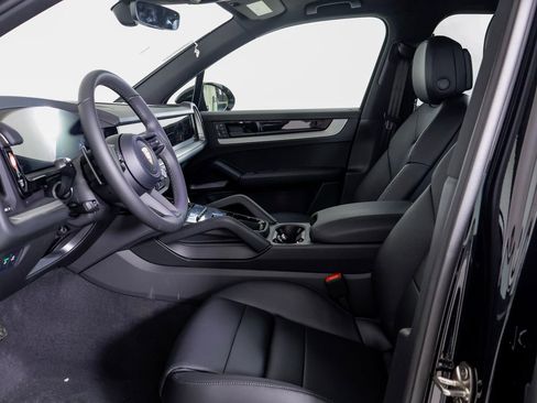 New 2026 Porsche Cayenne image 5