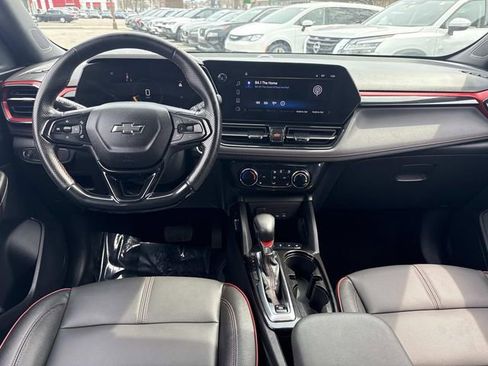 Used 2024 Chevrolet TrailBlazer RS image 16