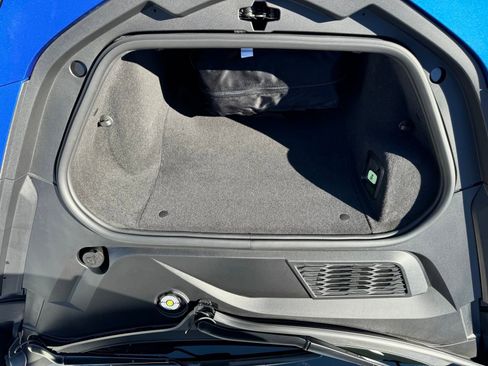 Used 2020 Chevrolet Corvette Stingray Premium Cpe w/ 3LT Preferred Equipment Group image 15