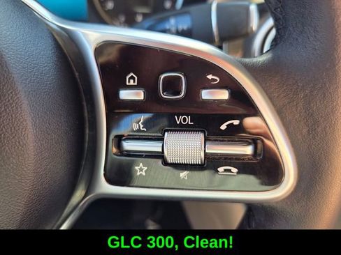 Used 2020 Mercedes-Benz GLC 300 image 27