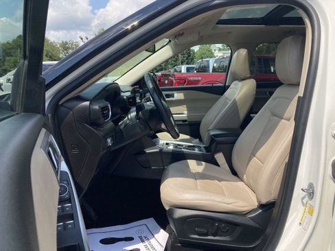 Certified 2022 Ford Explorer Limited w/ Equipment Group 301A AWD/4WD image 21