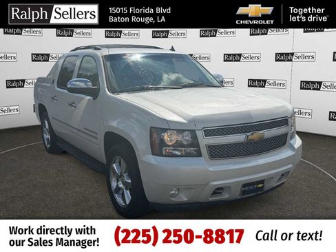 Used 2013 Chevrolet Avalanche LTZ RWD image 1