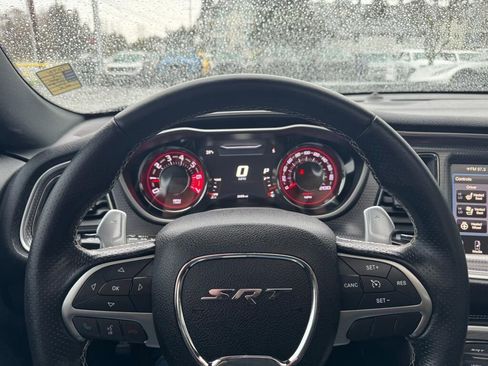 Used 2016 Dodge Challenger SRT Hellcat image 18