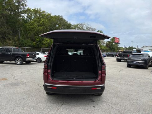 Used 2024 Jeep Wagoneer Series II w/ Flexible Seating Group image 50