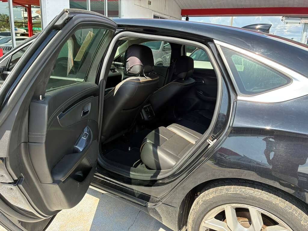 Used 2019 Chevrolet Impala Premier FWD image 11