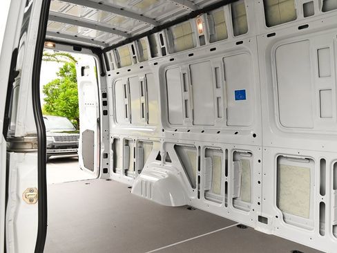 Used 2022 Mercedes-Benz Sprinter 2500 image 15