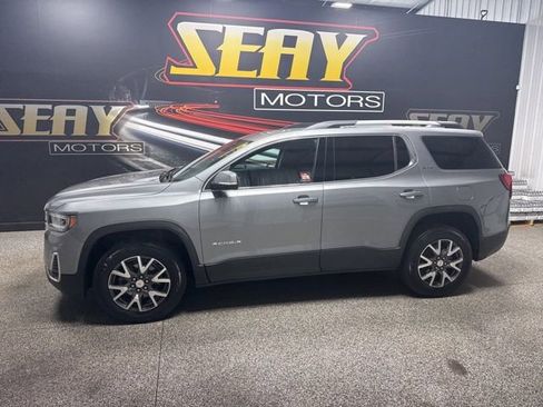 Used 2023 GMC Acadia SLE w/ Driver Convenience Package AWD/4WD image 3