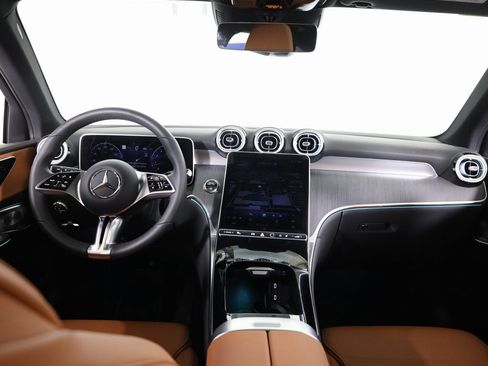 Certified 2026 Mercedes-Benz GLC 300 4MATIC image 38