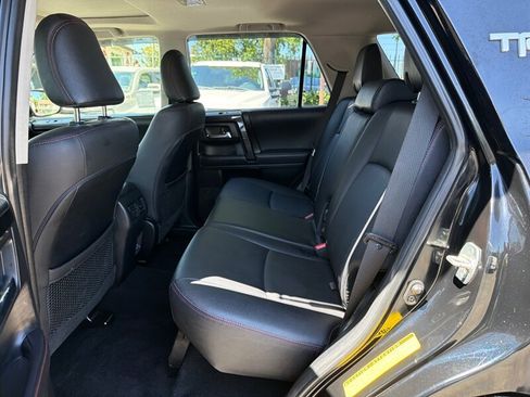 Used 2023 Toyota 4Runner TRD Off-Road Premium w/ Moonroof Package AWD/4WD image 23