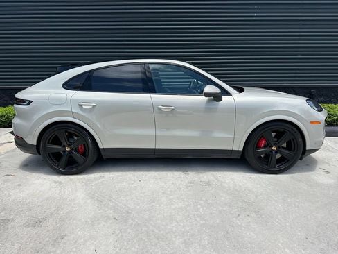 Certified 2026 Porsche Cayenne S AWD/4WD image 11