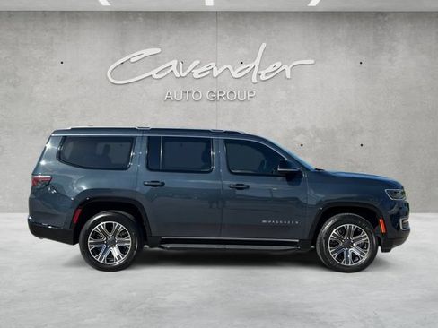 Used 2024 Jeep Wagoneer 4WD w/ Premium Group I image 17