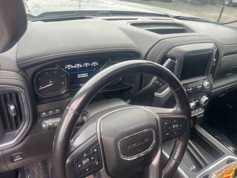 Used 2022 GMC Sierra 2500 Denali w/ Denali Black Diamond Edition image 16