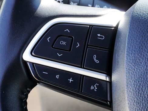 Used 2025 Toyota Highlander XSE AWD/4WD image 36