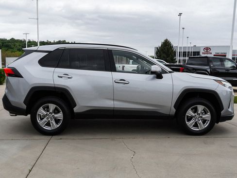 Certified 2025 Toyota RAV4 XLE AWD/4WD image 9